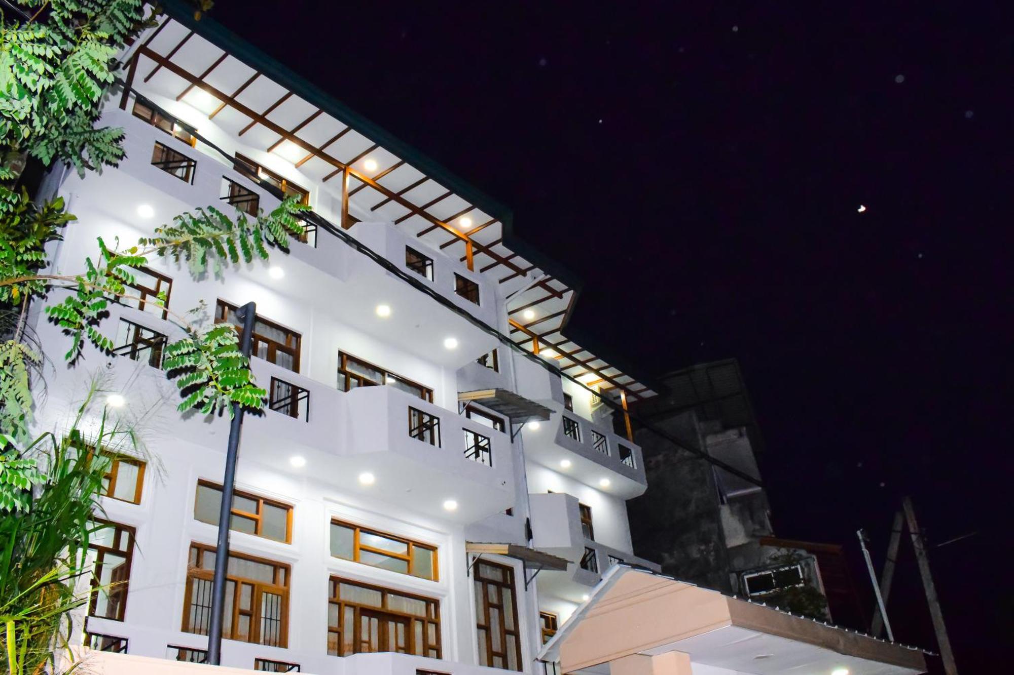 Saru Holiday Apartment - Upto 6 Guests Kandy Exterior photo