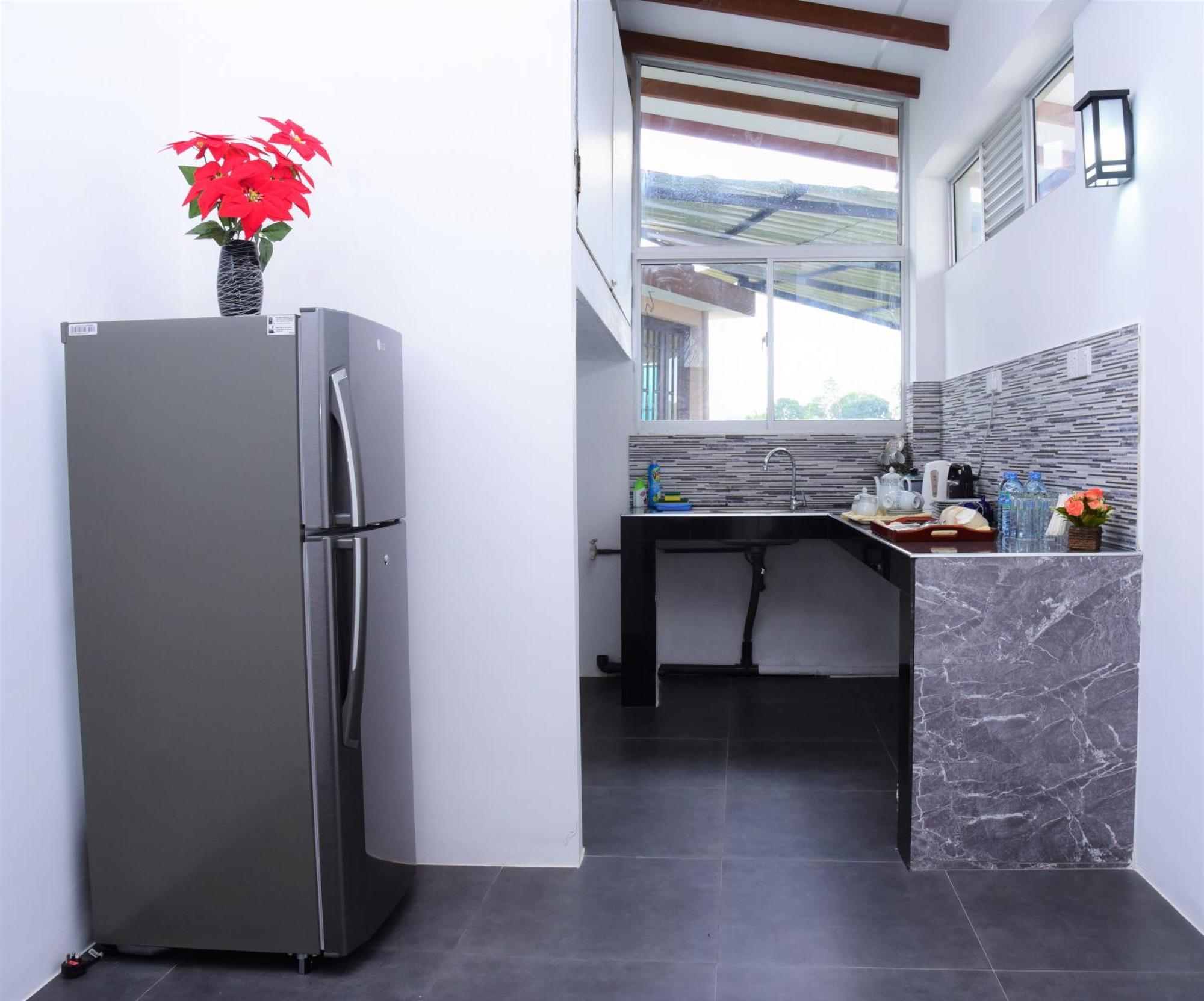 Saru Holiday Apartment - Upto 6 Guests Kandy Exterior photo